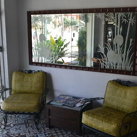 Vista Real Hotel Tagaytay City Екстериор снимка