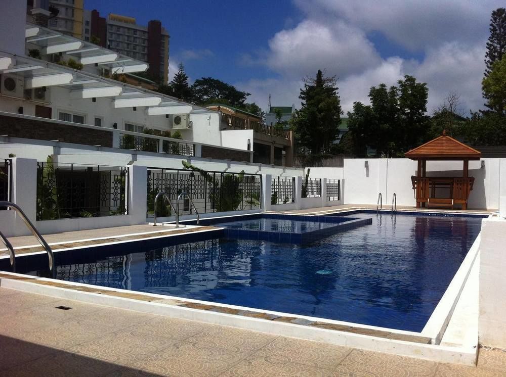 Vista Real Hotel Tagaytay City Екстериор снимка