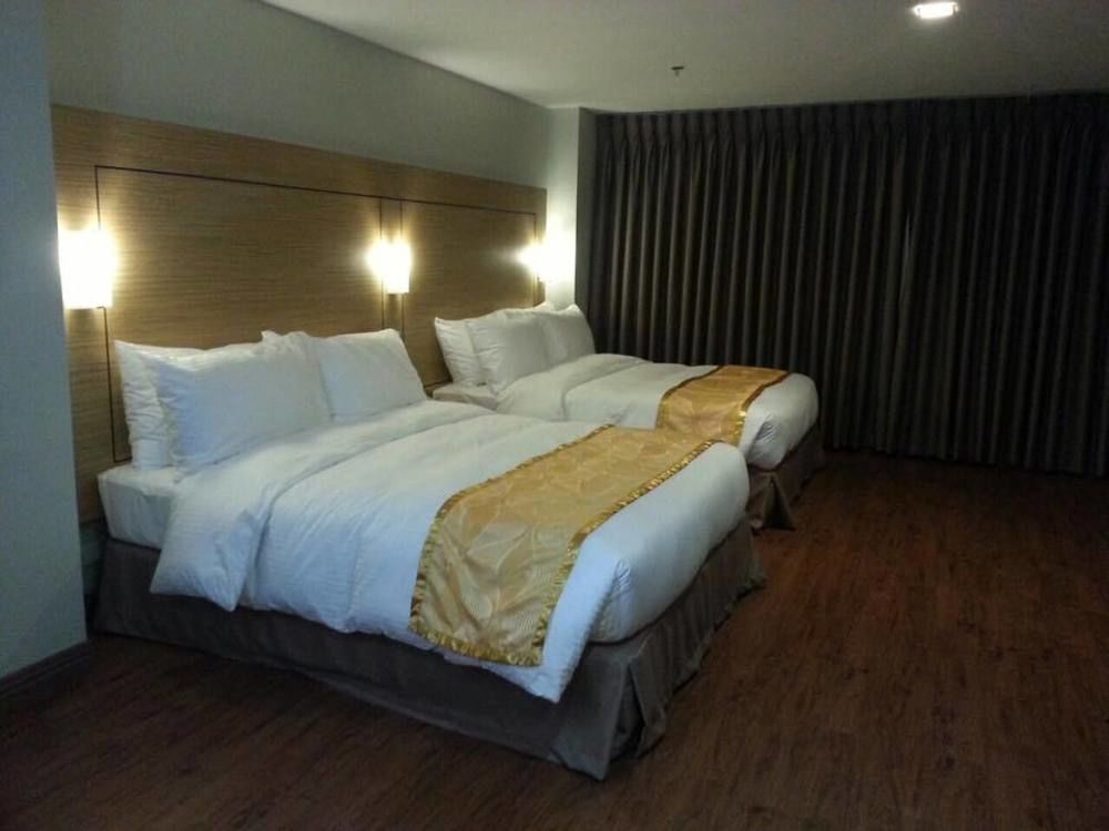 Vista Real Hotel Tagaytay City Екстериор снимка