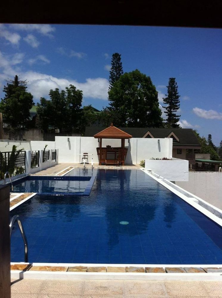 Vista Real Hotel Tagaytay City Екстериор снимка